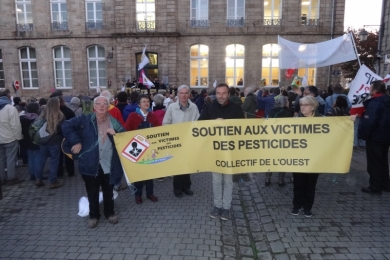20 octobre 2017 - soutien faucheurs volontaires à Guingamp